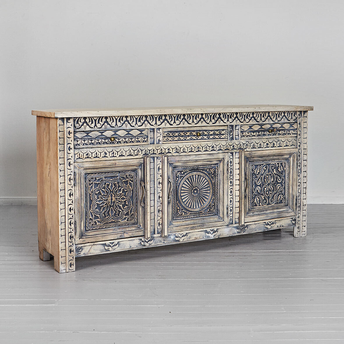 Royal Sunburst Hand-Carved Mango Wood Sideboard - 195cm Extra-Wide Solid Wood 3-Door Cabinet