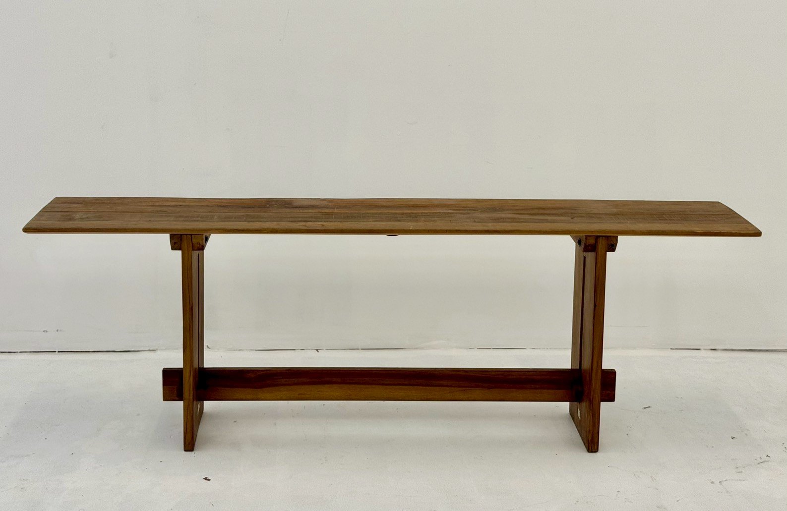 Interlock wooden table