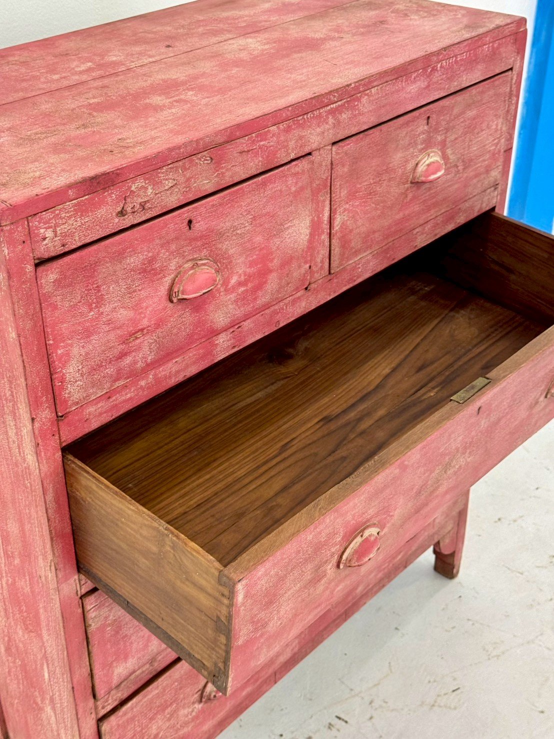 Crimson Wooden Storage Chest – Pink Storage Chest with 5 Drawers W90 x D44 x H90 cm