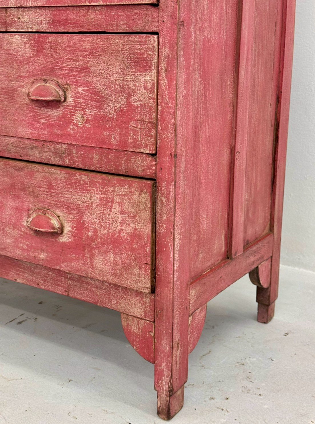 Crimson Wooden Storage Chest – Pink Storage Chest with 5 Drawers W90 x D44 x H90 cm