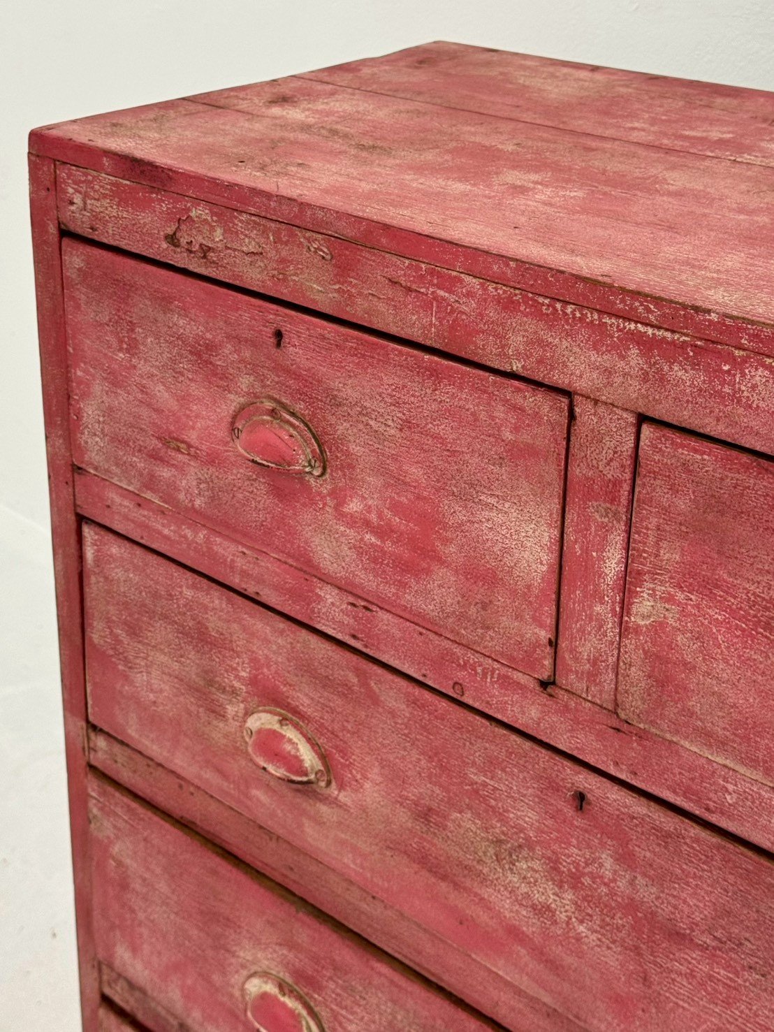 Crimson Wooden Storage Chest – Pink Storage Chest with 5 Drawers W90 x D44 x H90 cm