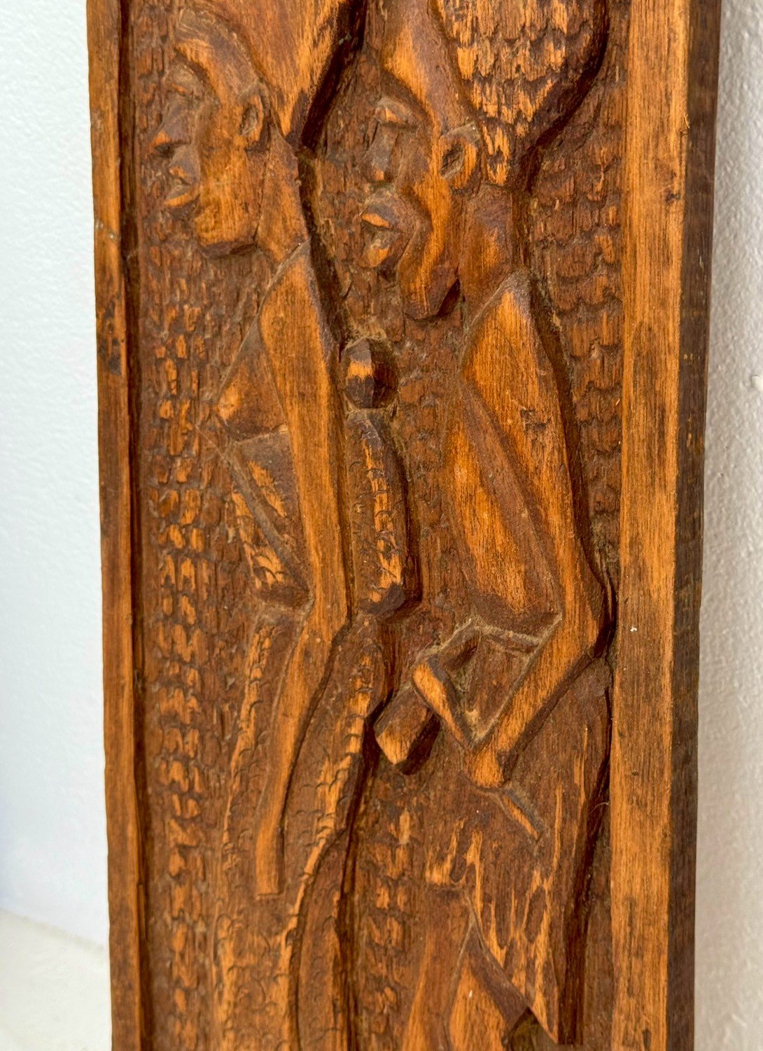Native Carved Wood Panel – Hand-Carved Tribal Figures Wooden Panel with Rustic Patina W22 x D3 x H64 cm