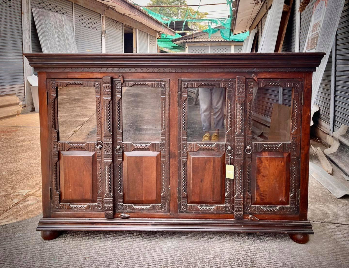 Mirror door sideboard
