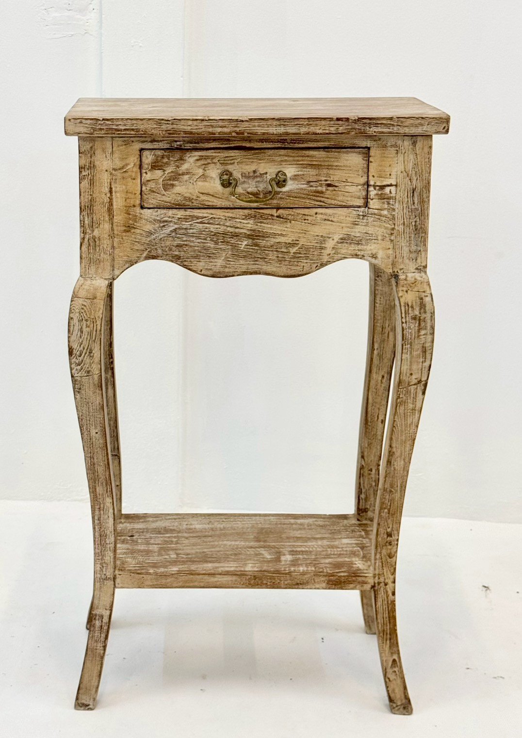  Side tables storage