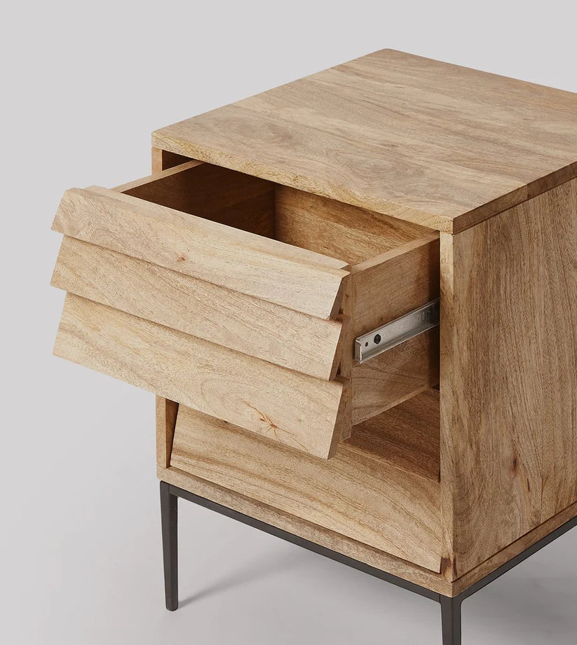 Urumi bedside table