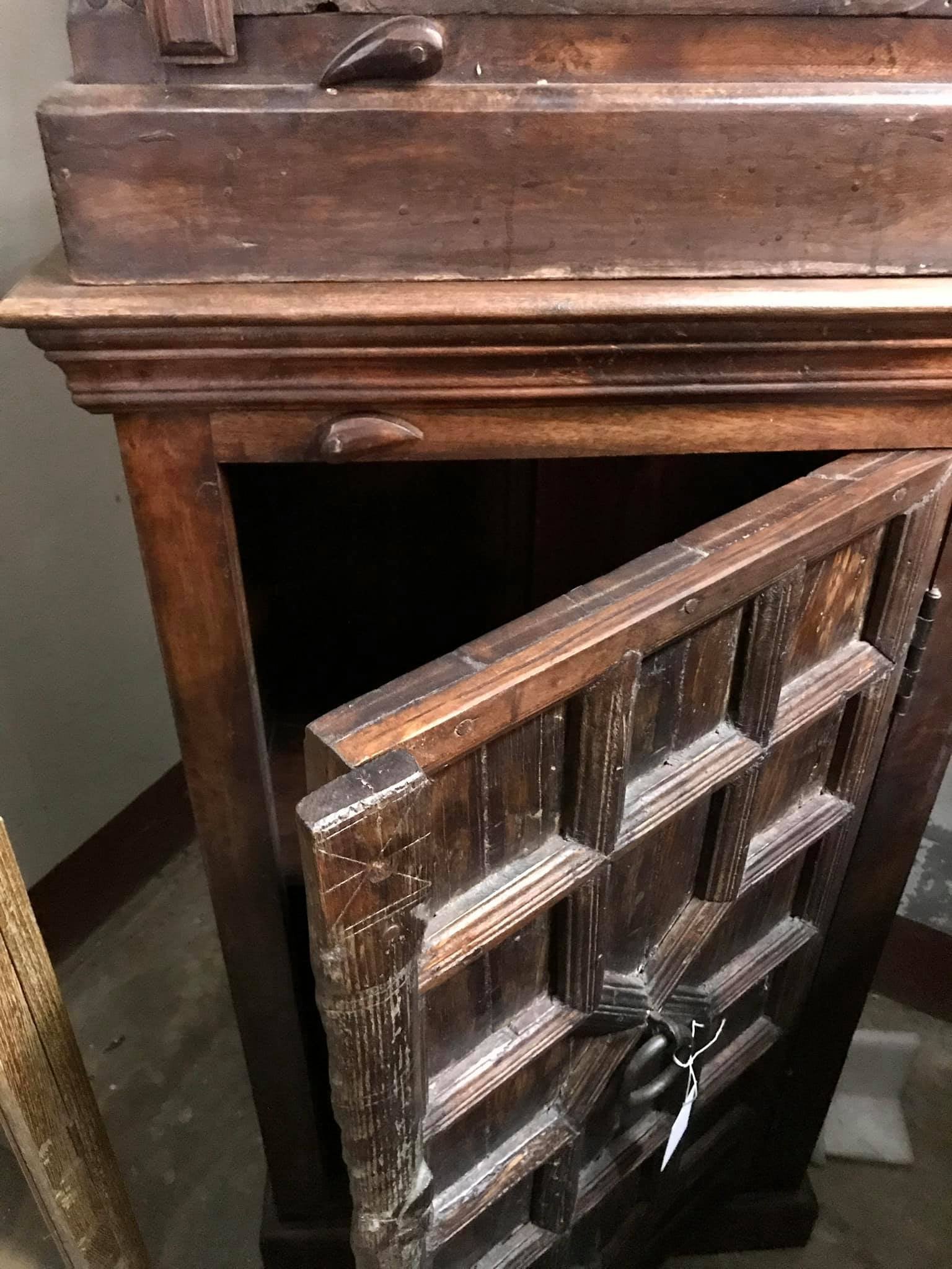 Victorian cabinet