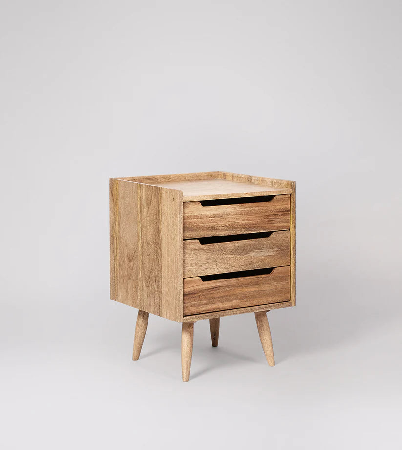 Wayne bedside table