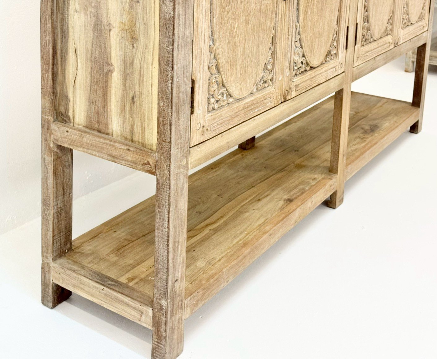 Aethel Cabinet – Four-Door Cabinet with Open Bottom Shelving, Distressed Oval Panel Frames, Weathered Bleached Whitewashed Finish, W189 x D41 x H124 cm - RIVO HOMES
