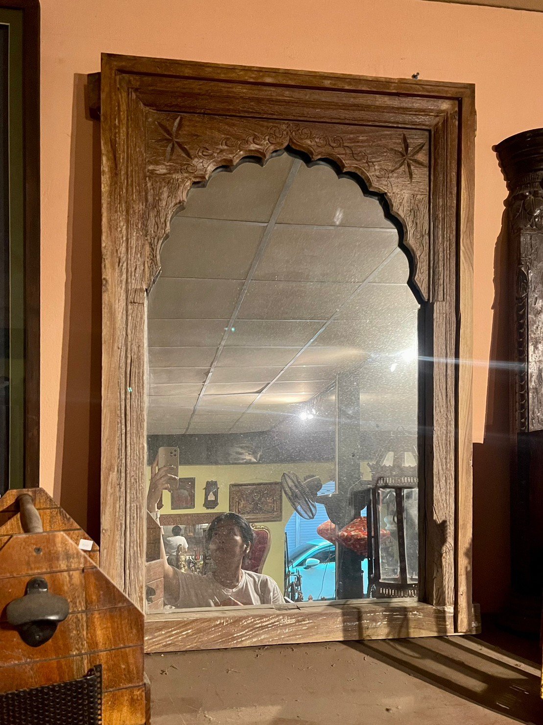 Alcove Curved Solid Wood Mirror – Carved Frame for Mirrors with Scalloped Arch W74 x D10 x H102 cm. - RIVO HOMES