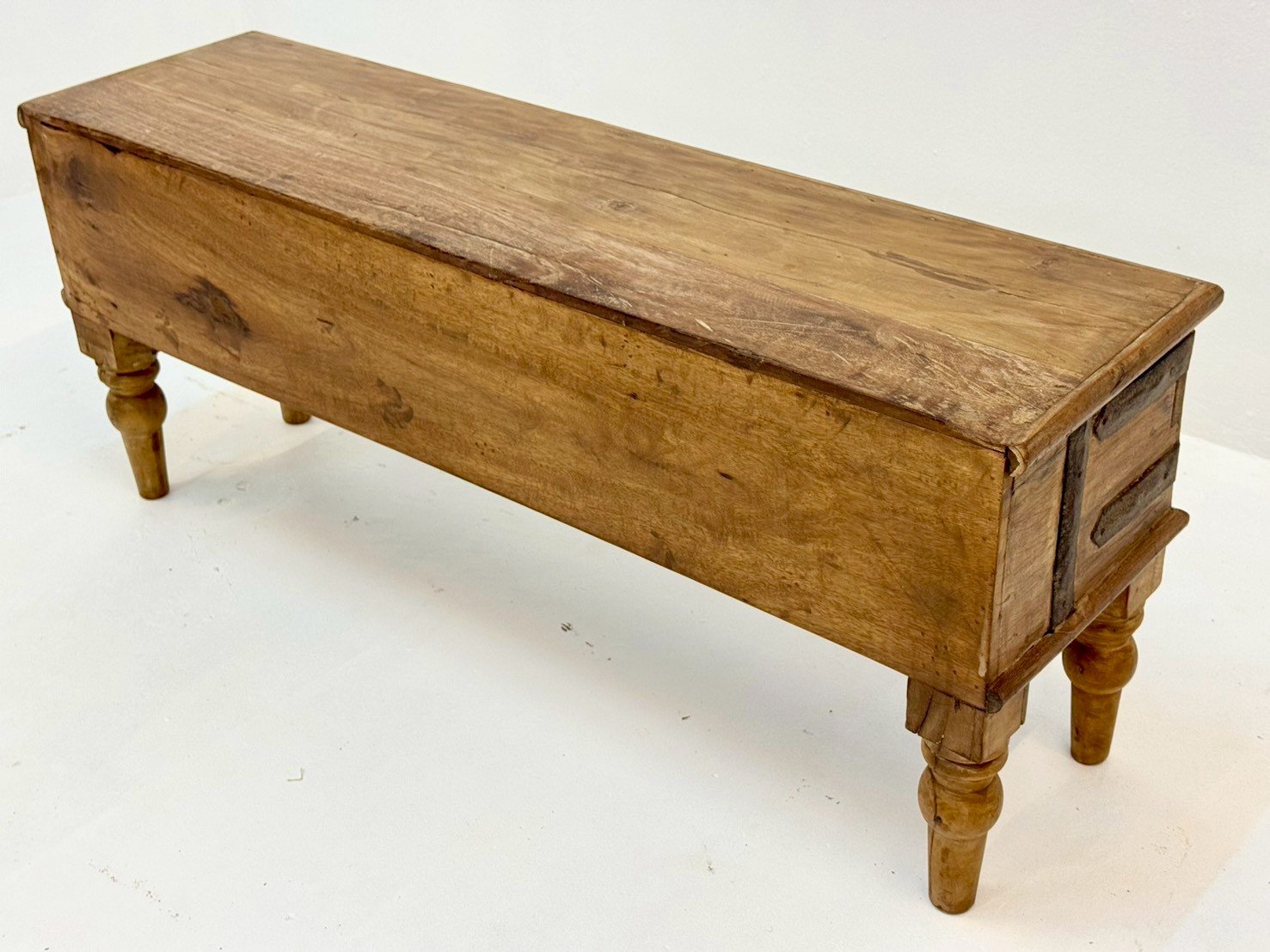 Antique Coffee Table – 109 cm Rustic Slim-Profile Rectangular Table with Time-Worn Texture, Turned Baluster Legs, Metal Accents, Faux-Drawer Facade - RIVO HOMES
