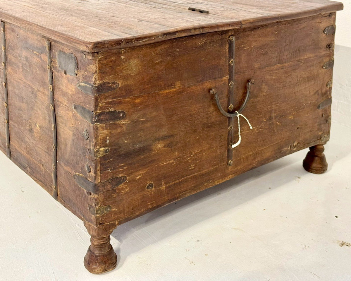 Antique Wooden Box Coffee Table – Wooden Box Coffee Table with Storage W86 x D76 x H47 cm - RIVO HOMES