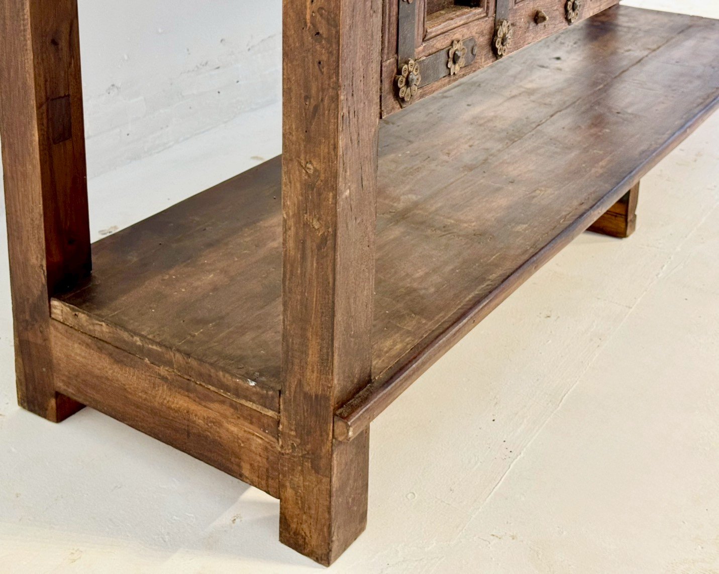 antique_consoles_for_homes
