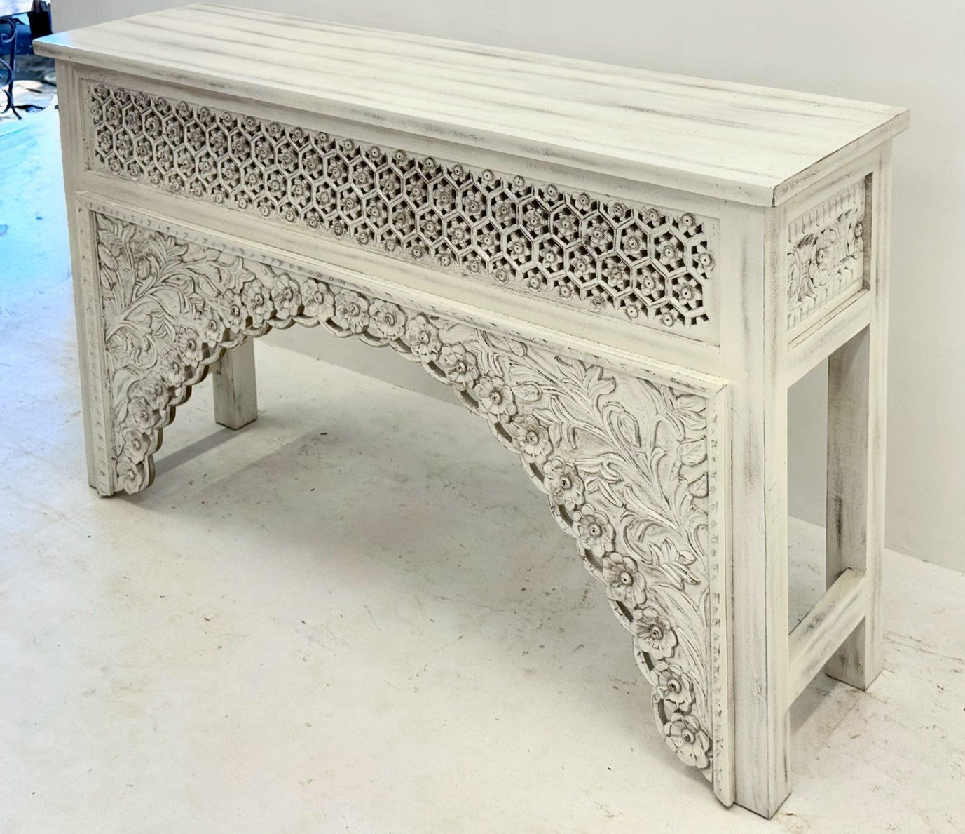 Arch Carved Console – Decorative Console Table with Arched Base and Floral Carvings W150 x D40 x H92 cm - RIVO HOMES