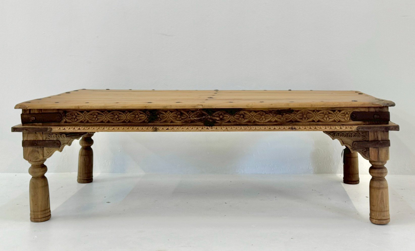 Barn Village Coffee Table 160 cm Wide – Thick Plank Top with Aged Patina, Turned Wooden Legs, Solid Mango Wood, Rustic Farmhouse Coffee Table for Living Rooms - RIVO HOMES