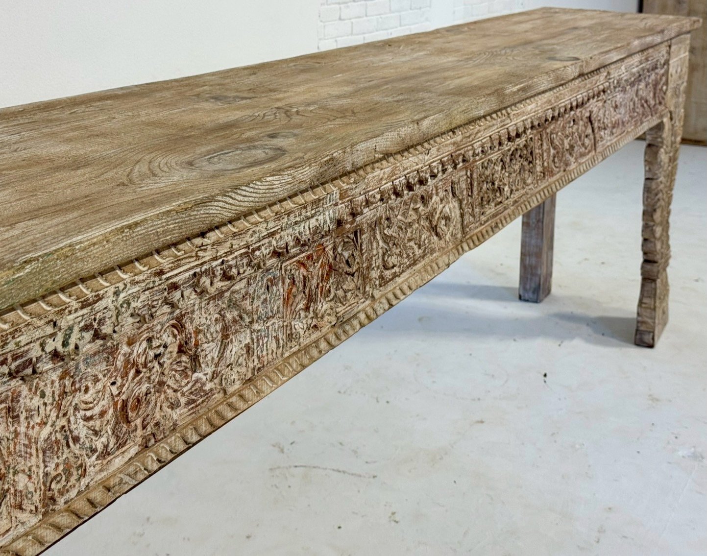 beautiful carving console