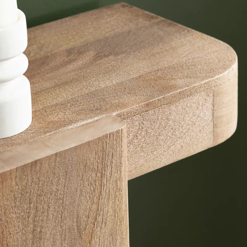  blocky pillar legs