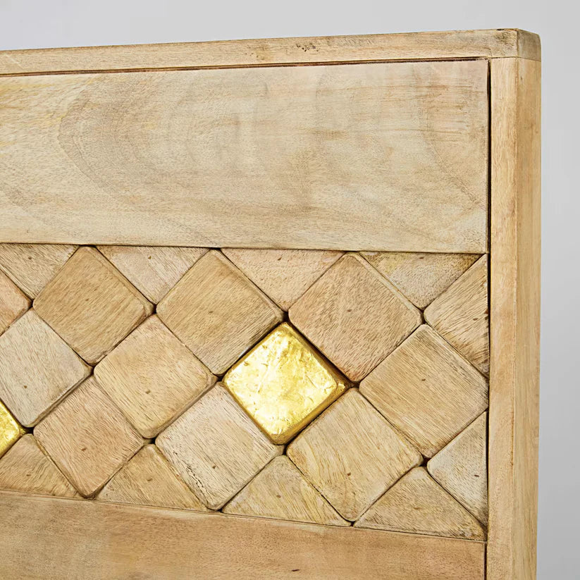 brass accents bed