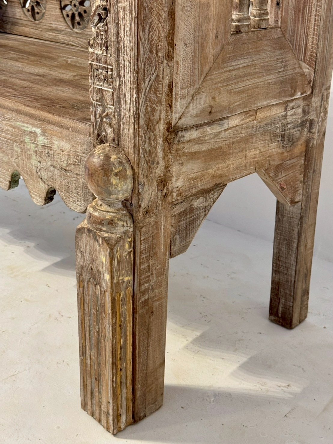 Canopy Carved Bench – High Roof Bench with Traditional Indian Design W179 x D73 x H210 cm - RIVO HOMES
