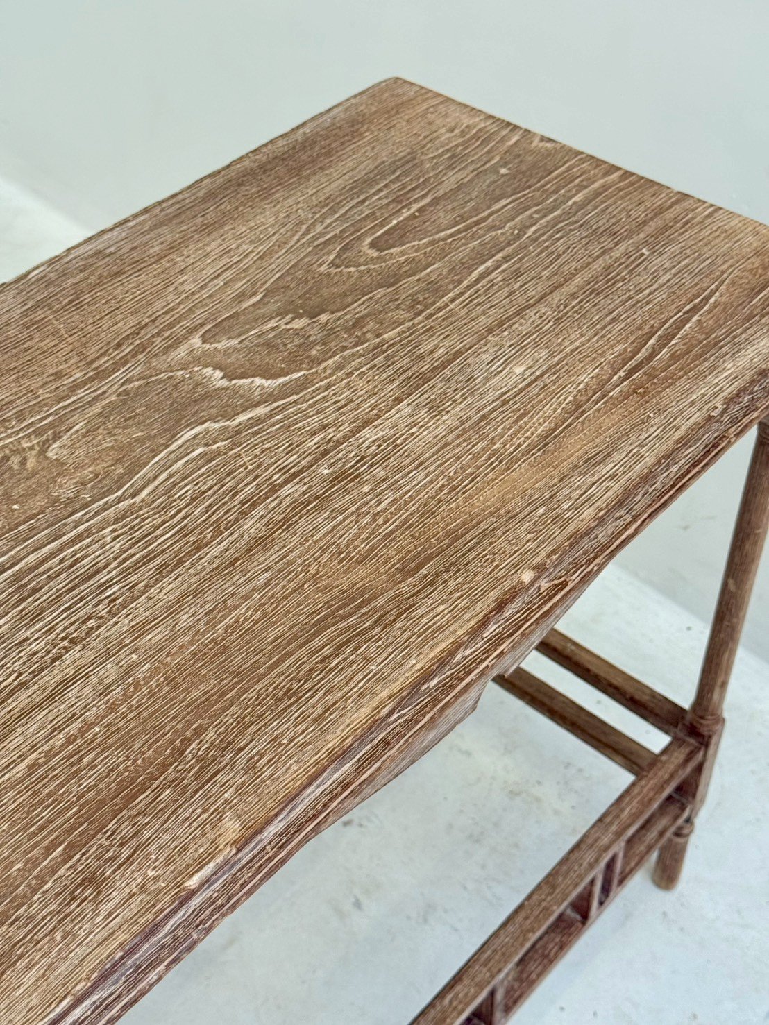 Carved Apron Wooden Table – Carved Apron Table with Lattice Shelf and Weathered Finish W75 x D42 x H70 cm - RIVO HOMES