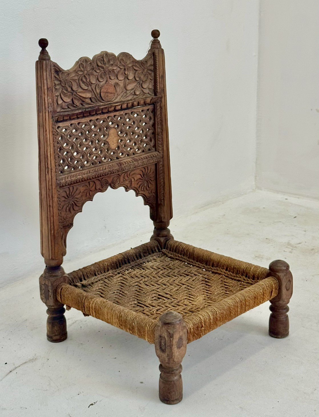 Carved Backrest Antique Chair – Tribal Wood Chair with Woven Seat W47 x D47 x H80 cm - RIVO HOMES