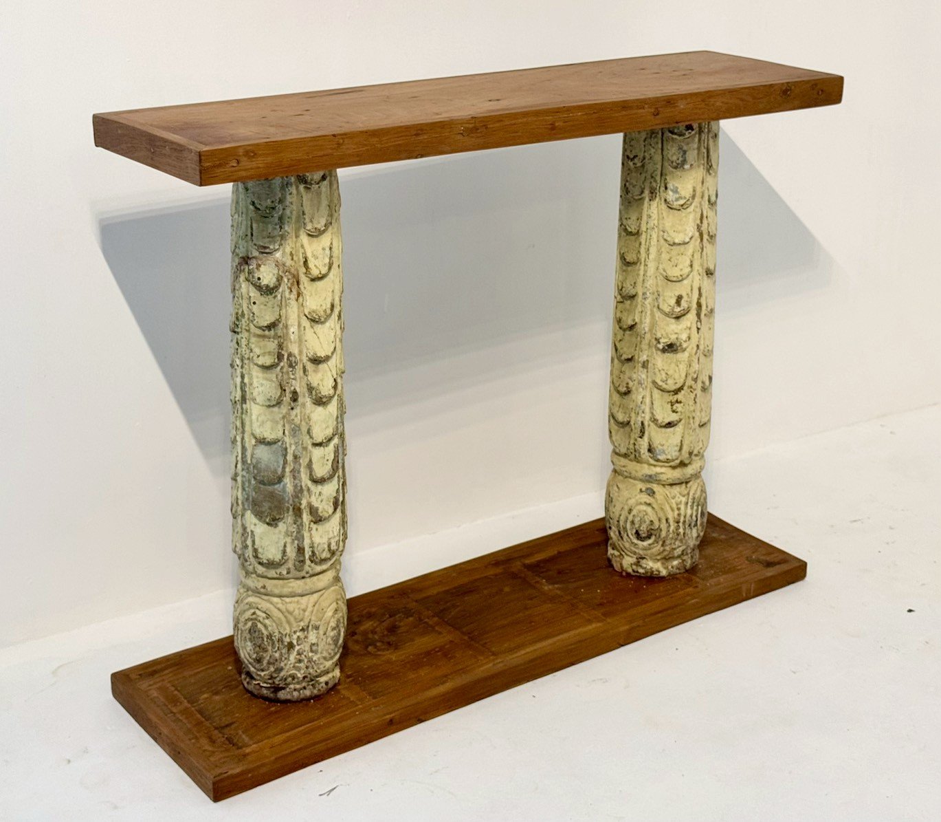  carved pillar table
