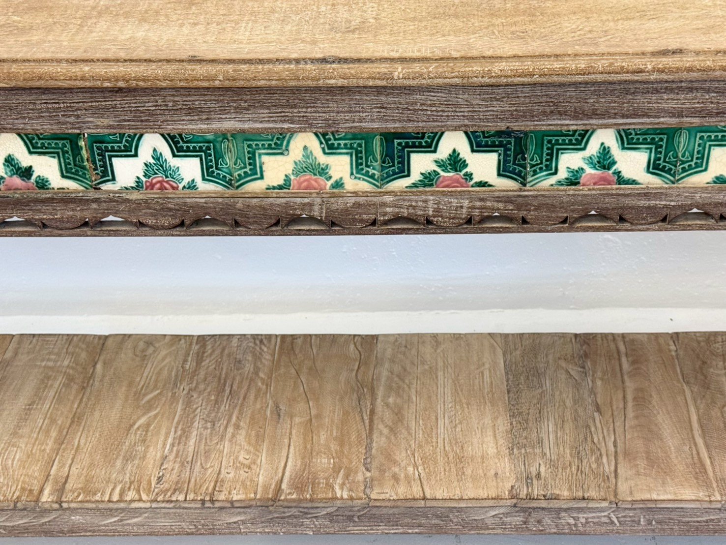 Cedar Console Table Extra-Long 224 cm – Vintage Tile Inlays, Intricate Cutout Apron, Functional Lower Shelf, Solid Mango Wood - RIVO HOMES