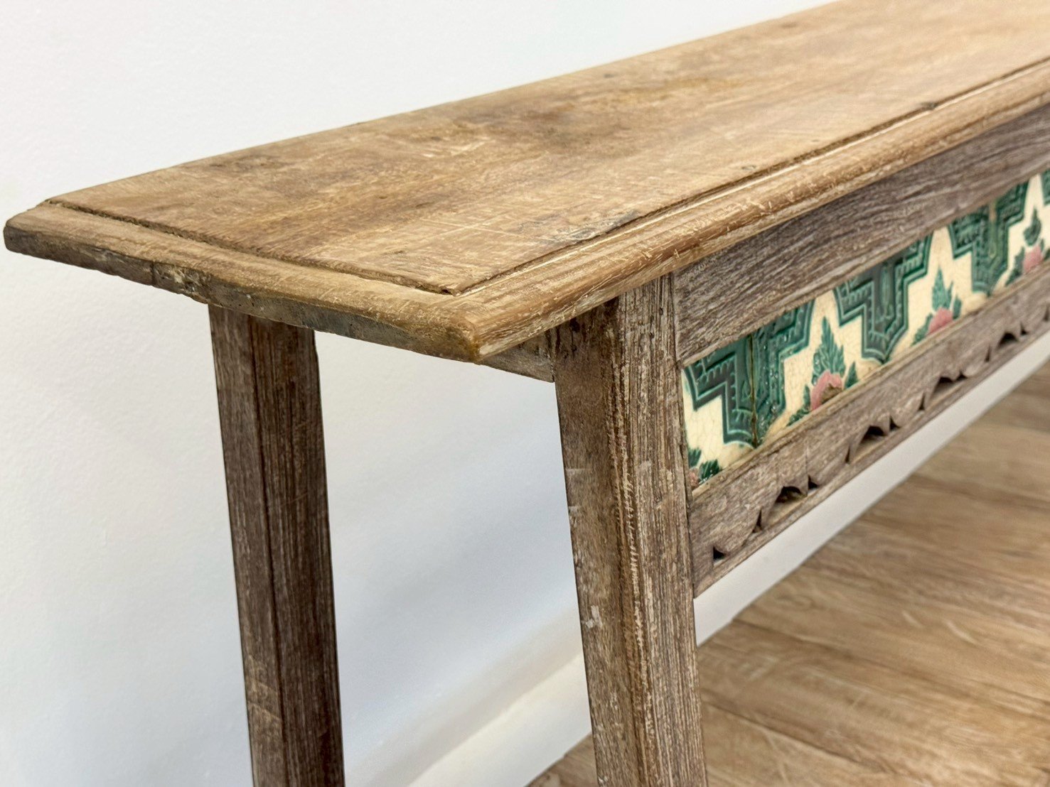 Cedar Console Table Extra-Long 224 cm – Vintage Tile Inlays, Intricate Cutout Apron, Functional Lower Shelf, Solid Mango Wood - RIVO HOMES