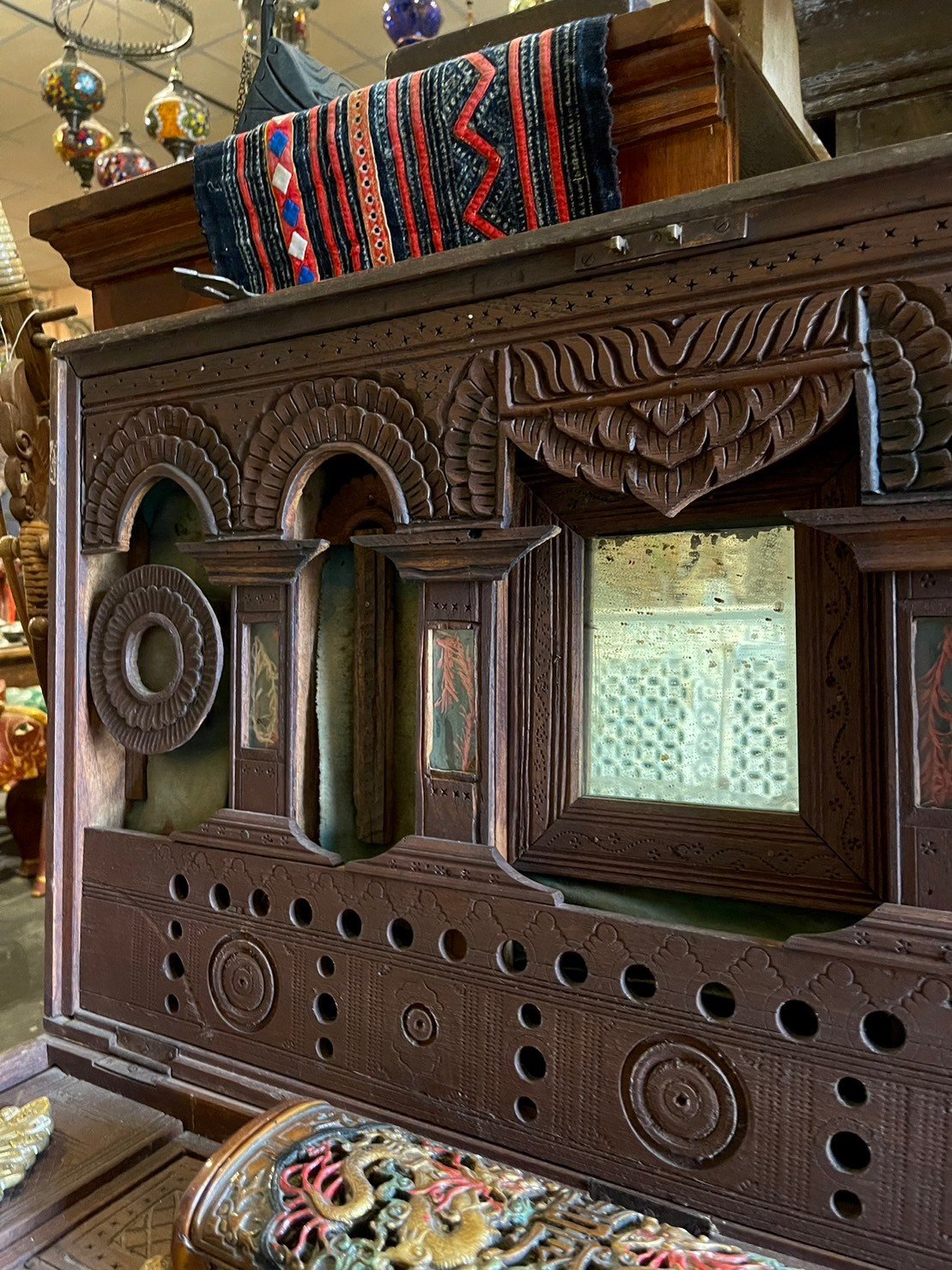 colonial wooden trunk