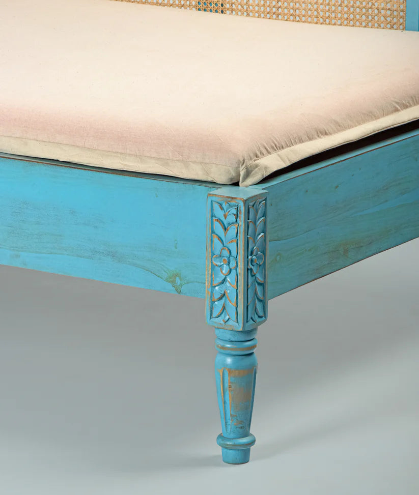 compact space guest bed