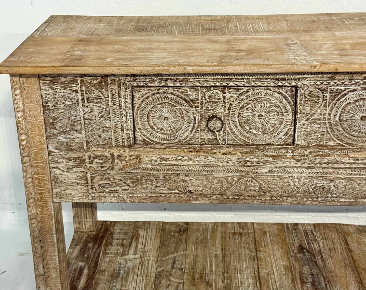 console table carving design