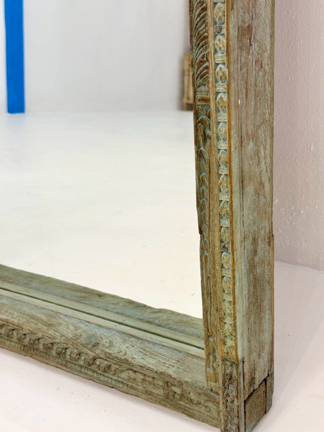 Crown Tall Mirror – Grand Full-Length Tall Mirror with Carved Crown and Weathered Frame W74 x D16 x H202 cm - RIVO HOMES