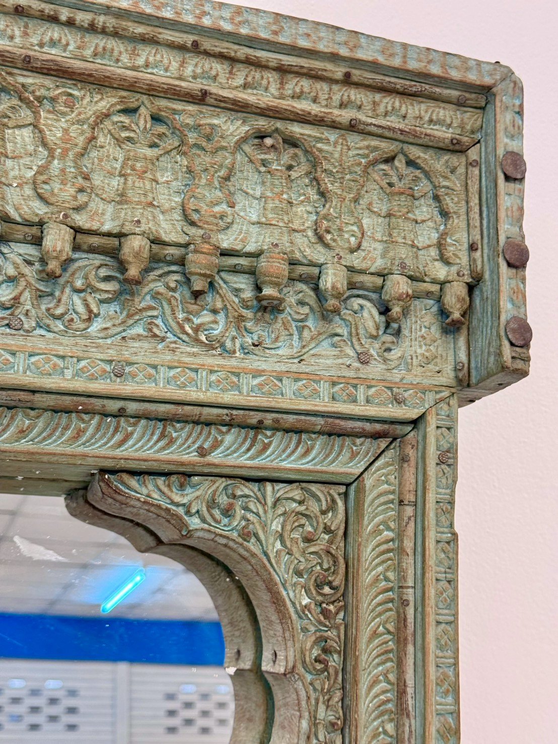 Crown Tall Mirror – Grand Full-Length Tall Mirror with Carved Crown and Weathered Frame W74 x D16 x H202 cm - RIVO HOMES