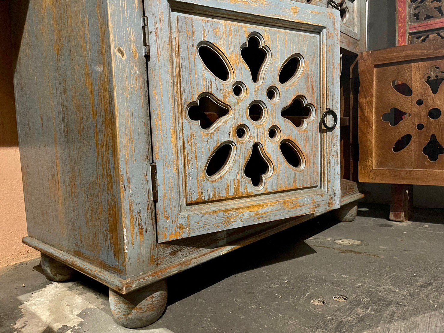 Cutout Floral Perforation Door Cabinet – Wooden Cabinets with Floral Design W92 x D41 x H76 cm - RIVO HOMES