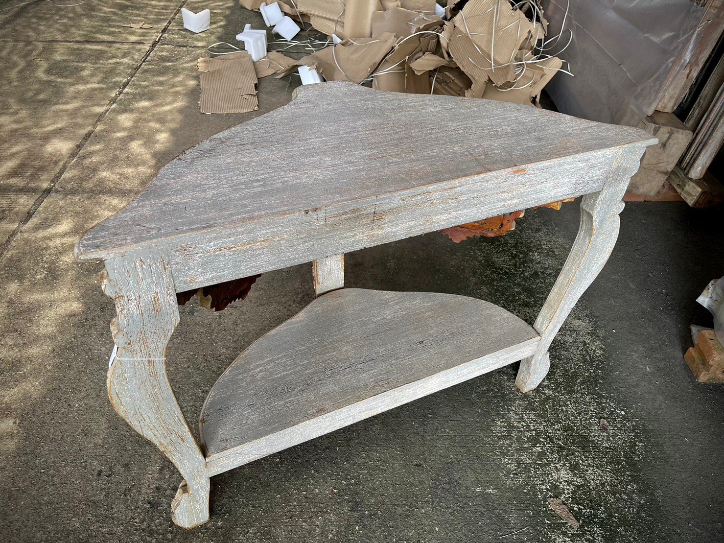 demilune table