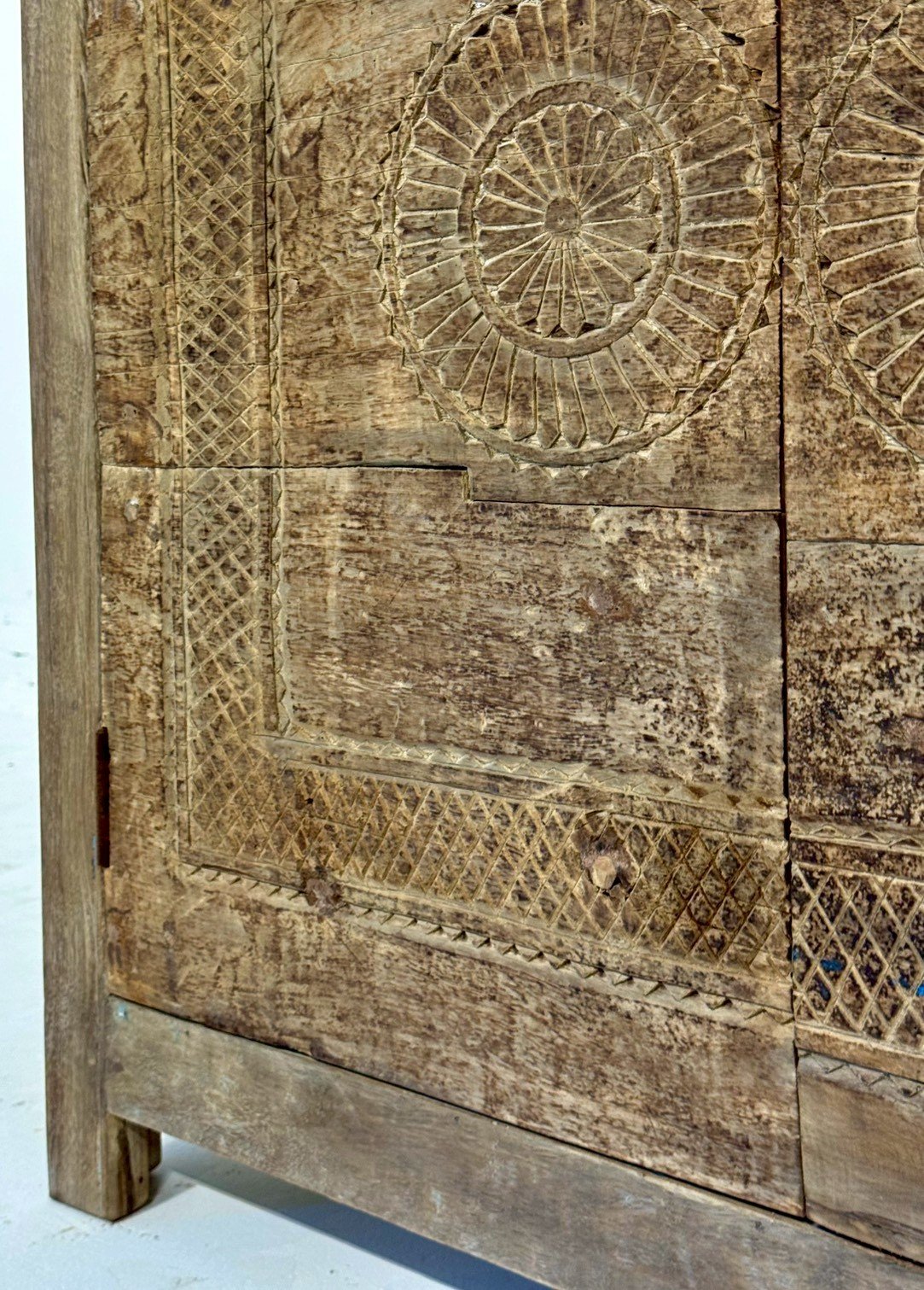 Faded Carved Doors Cabinet – Carved Storage Cabinet W102 x D41 x H98 cm - RIVO HOMES