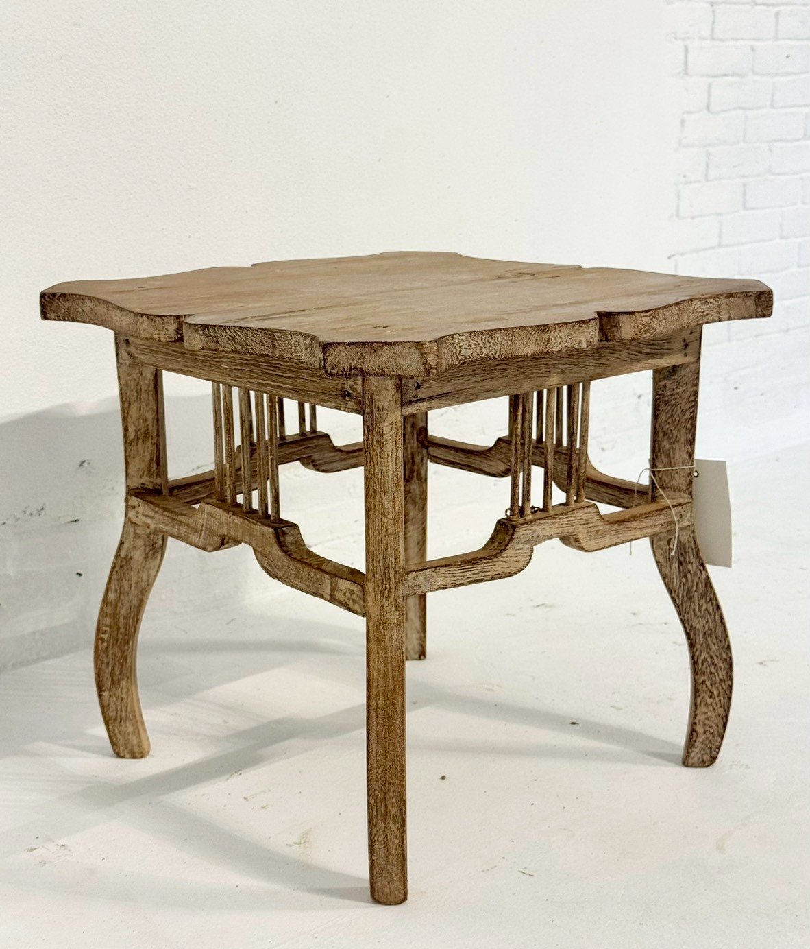 Farmhouse Side Table – Hand Carved Side table with Scalloped Vintage Top W45 x D45 x H40 cm - RIVO HOMES