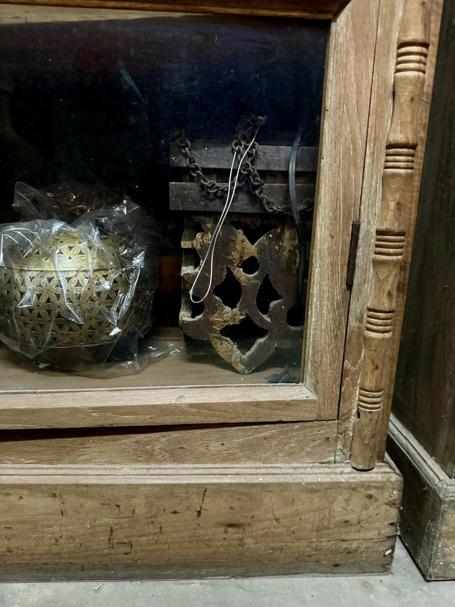 glass door cabinet