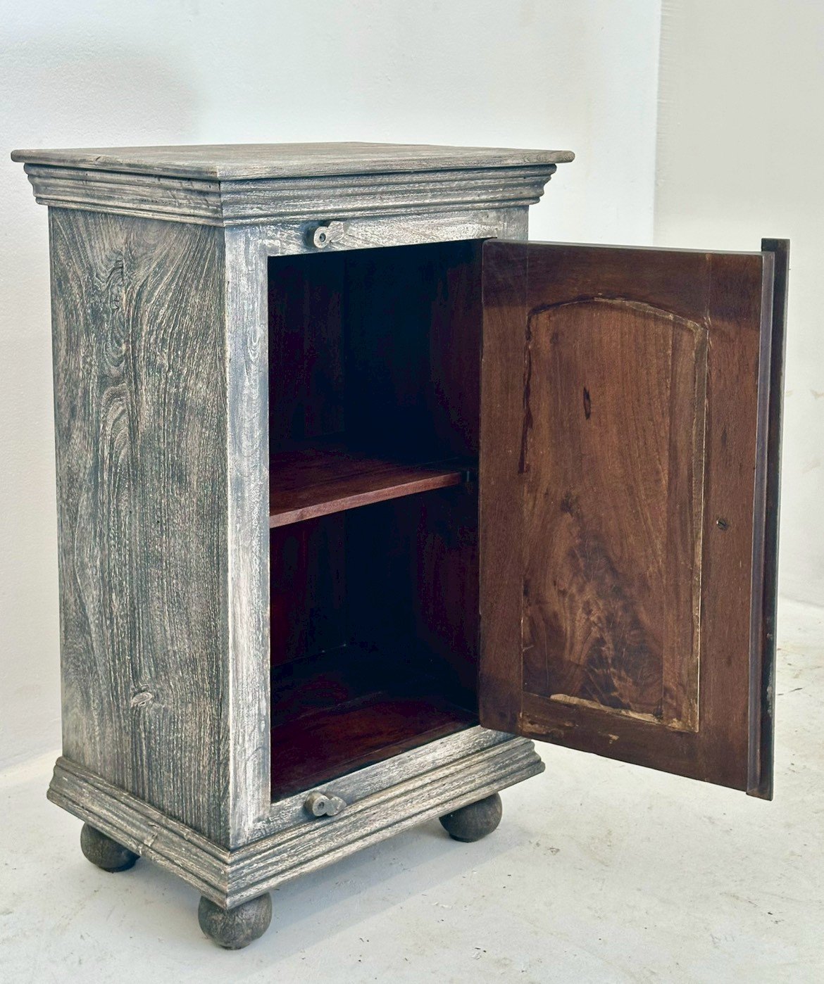 Gothic Carved Bedside – Decorative Bedside Table with Hand-Carved Floral Detail and Weathered Finish W55 x D40 x H90 cm - RIVO HOMES