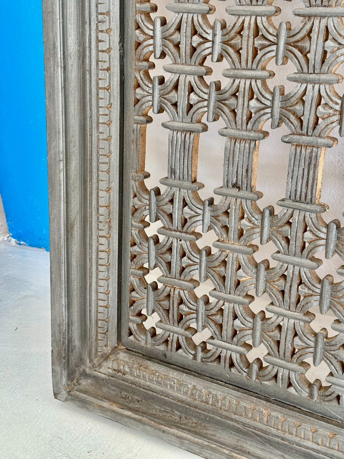 Grey Wash Jaali Wood Panel – Large Wooden Panel with Hand Carving Jali Design W75 x D6 x H106 cm - RIVO HOMES