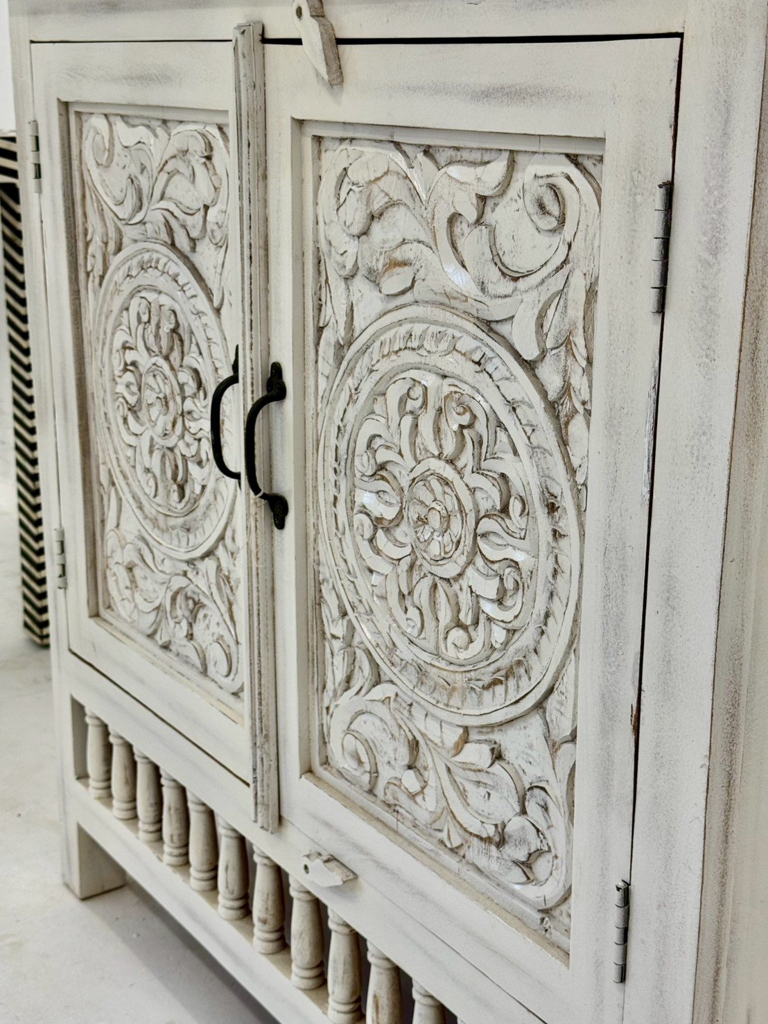 Heritage Carving Style Cabinet – Designer Cabinet with Mandala Doors and Two-Tone Finish W100 x D45 x H100 cm - RIVO HOMES