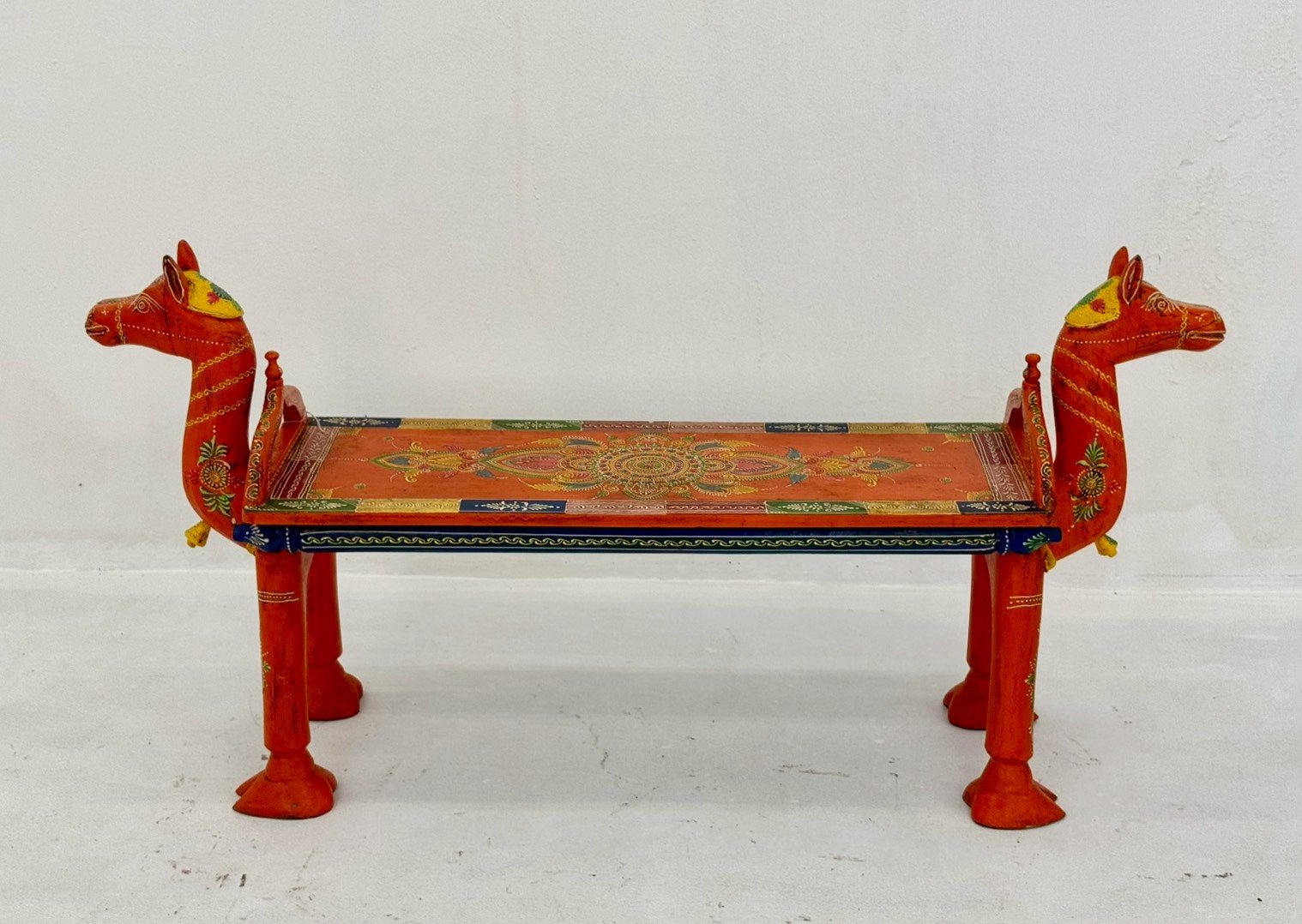 Horse Heads Wooden Bench – Painted Wooden Bench with Horse-Head Armrests W128 x D30 x H63 cm - RIVO HOMES