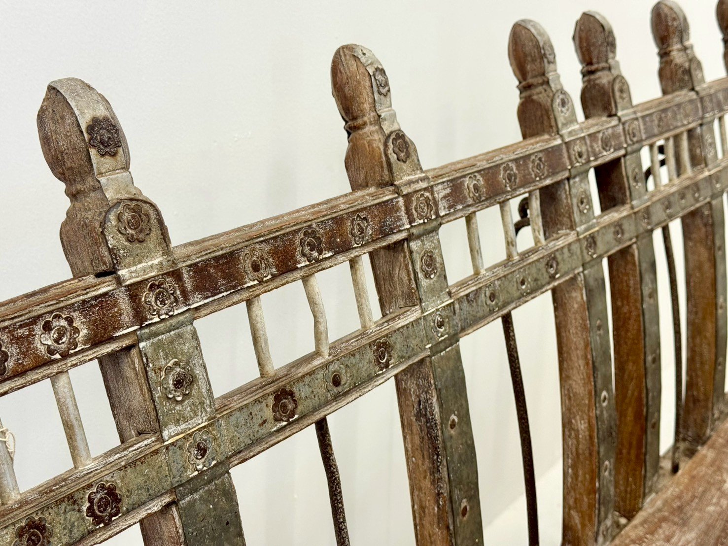 house iron bench