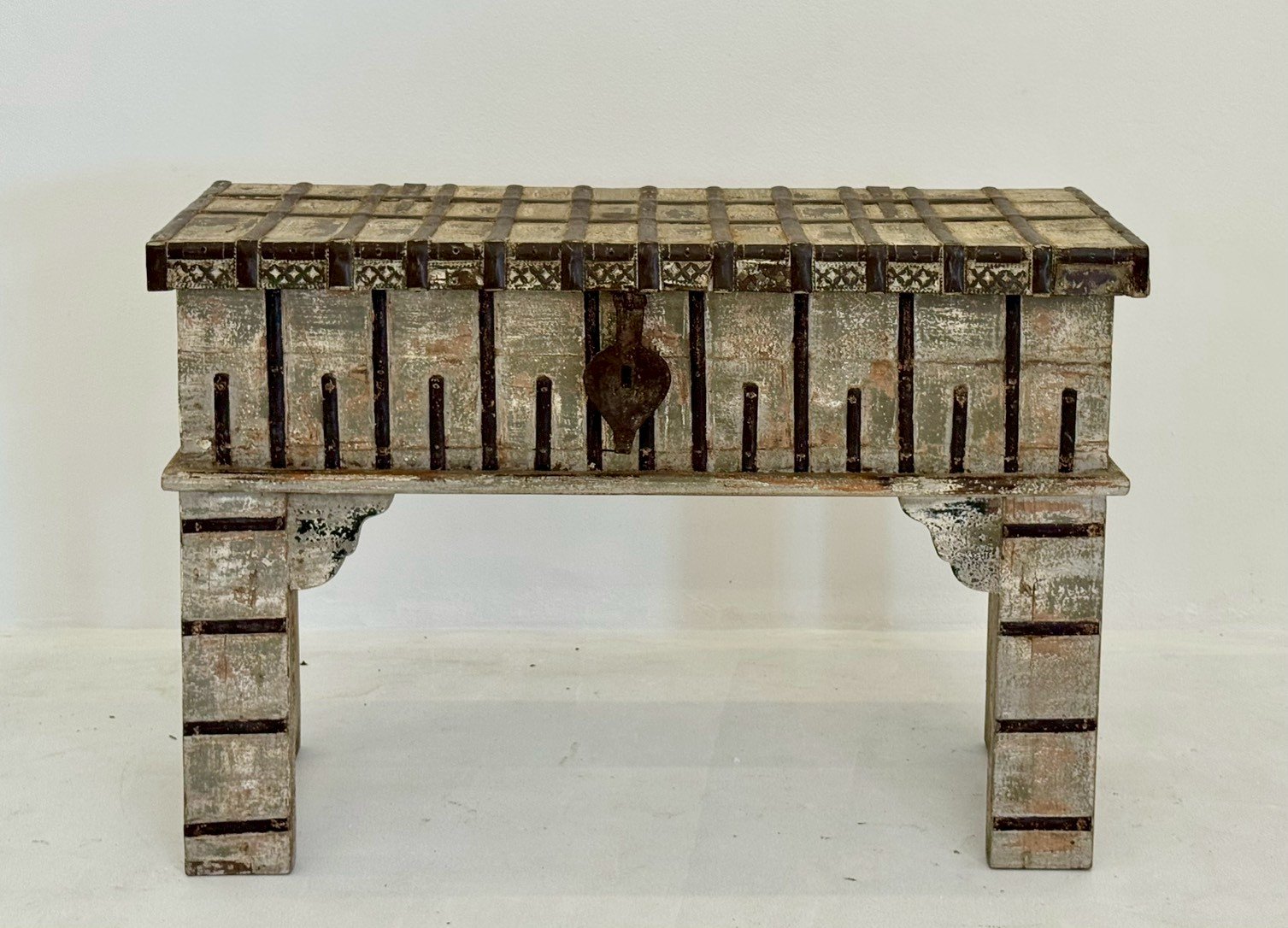 Hybrid Wooden Box Console Table – Wooden Box with Console Storage Design W119 x D42 x H82 cm - RIVO HOMES