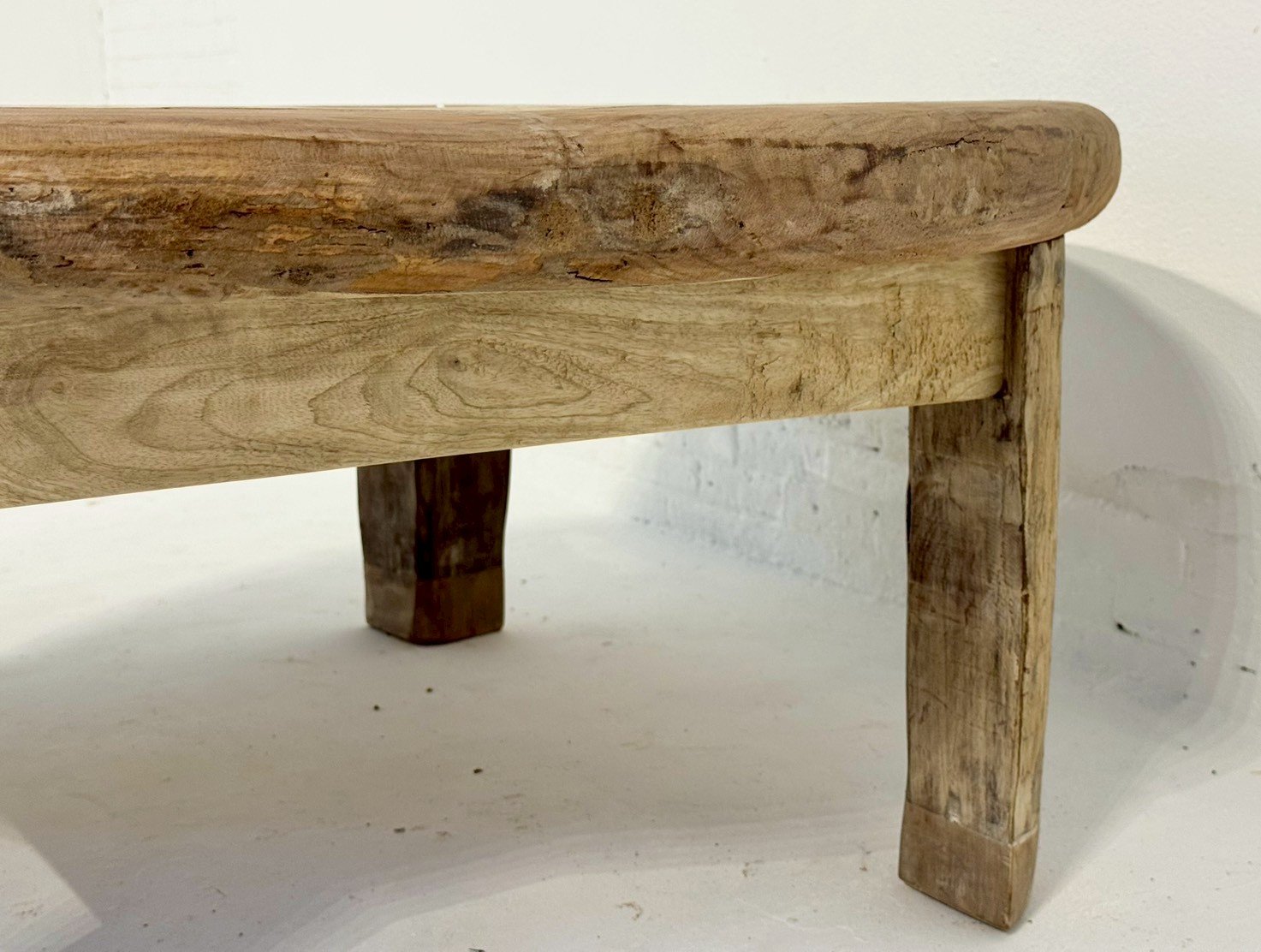 large round table