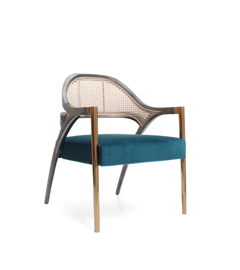  luxurious reading chair