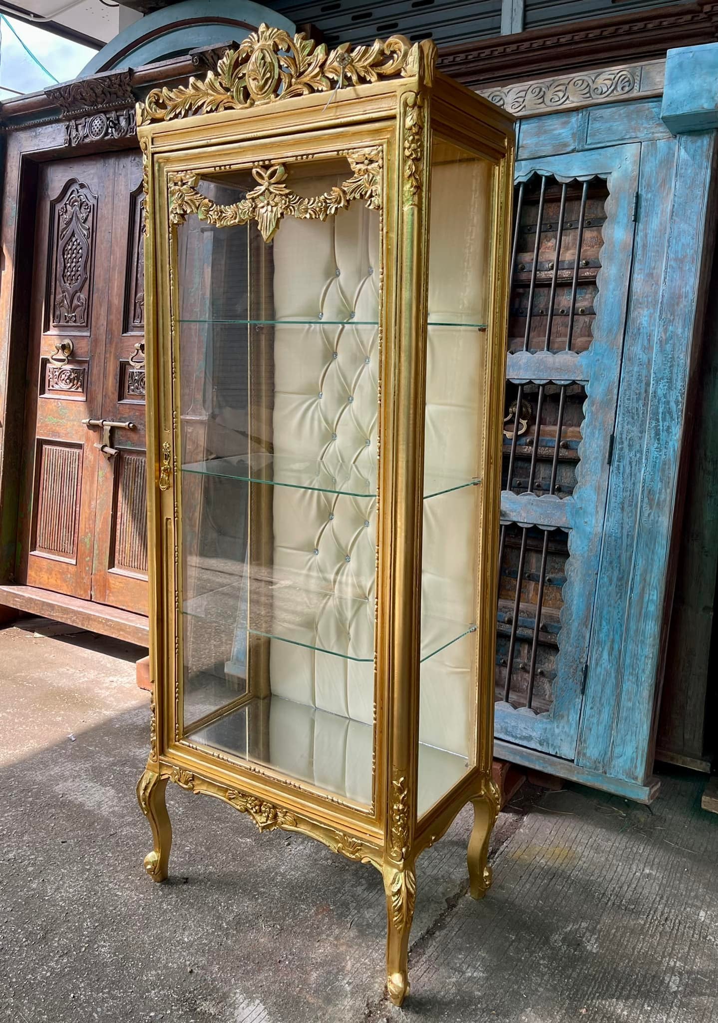 luxury display cabinet