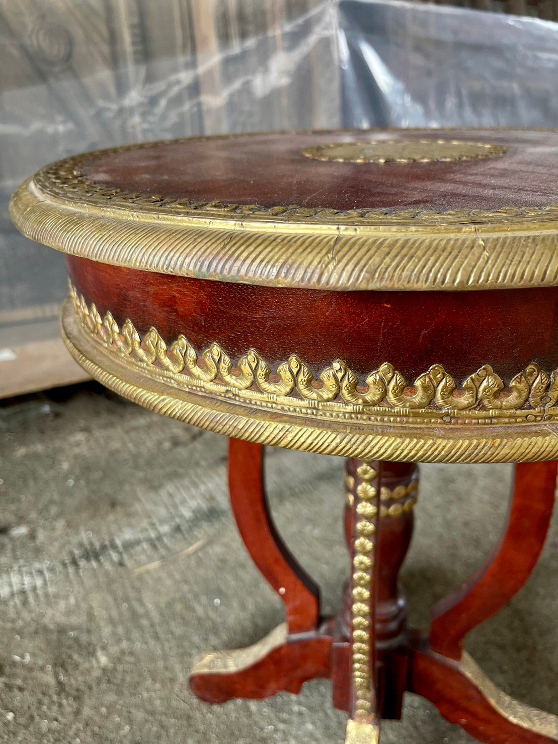  luxury wooden tables