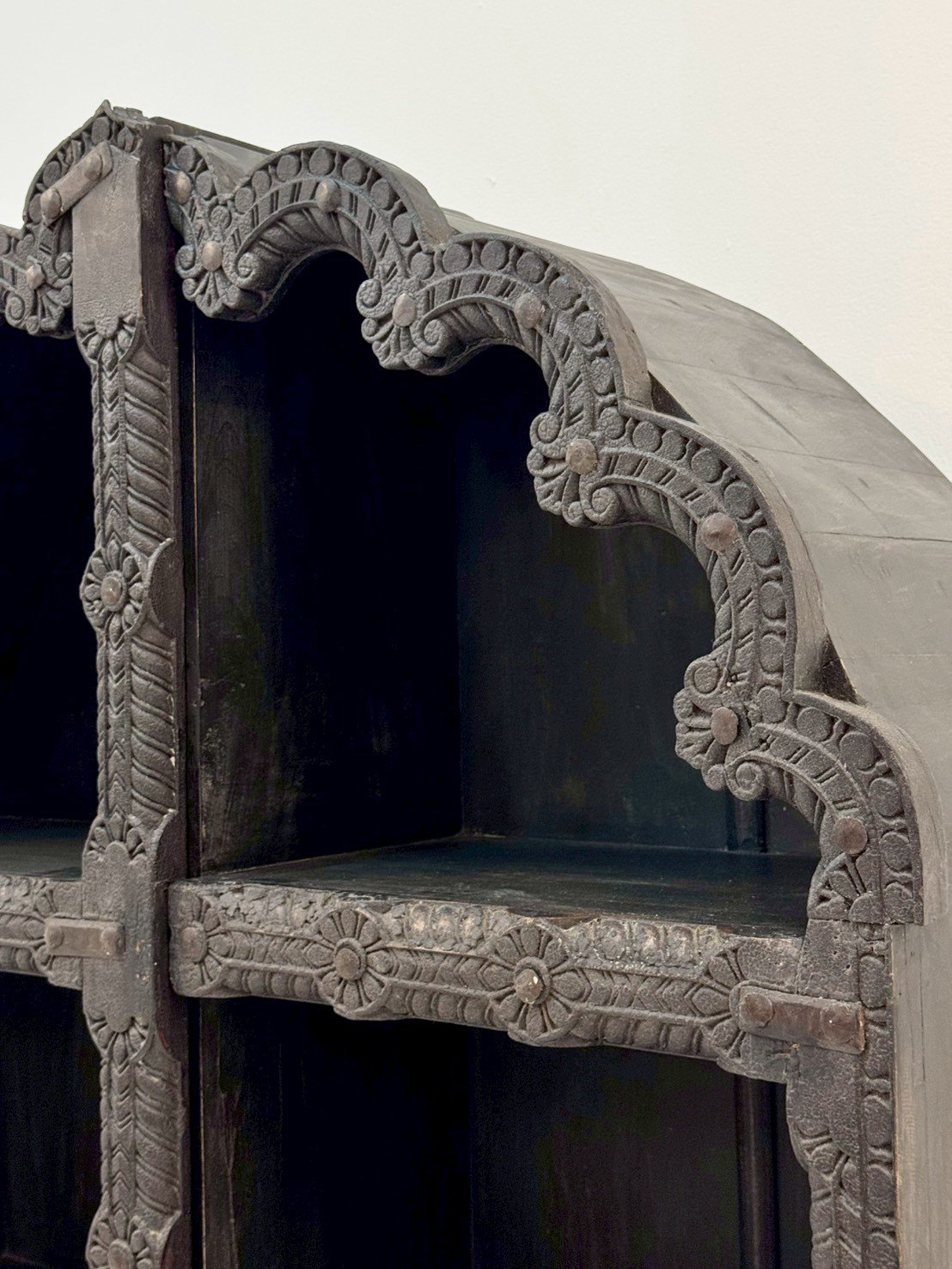 Mandalay Carved Book Shelf – Scalloped Arch Top, Intricate Front Edge Carving, 6 Open Compartments, Dark Finish, Home Library Storage, 125 × 206 cm - RIVO HOMES