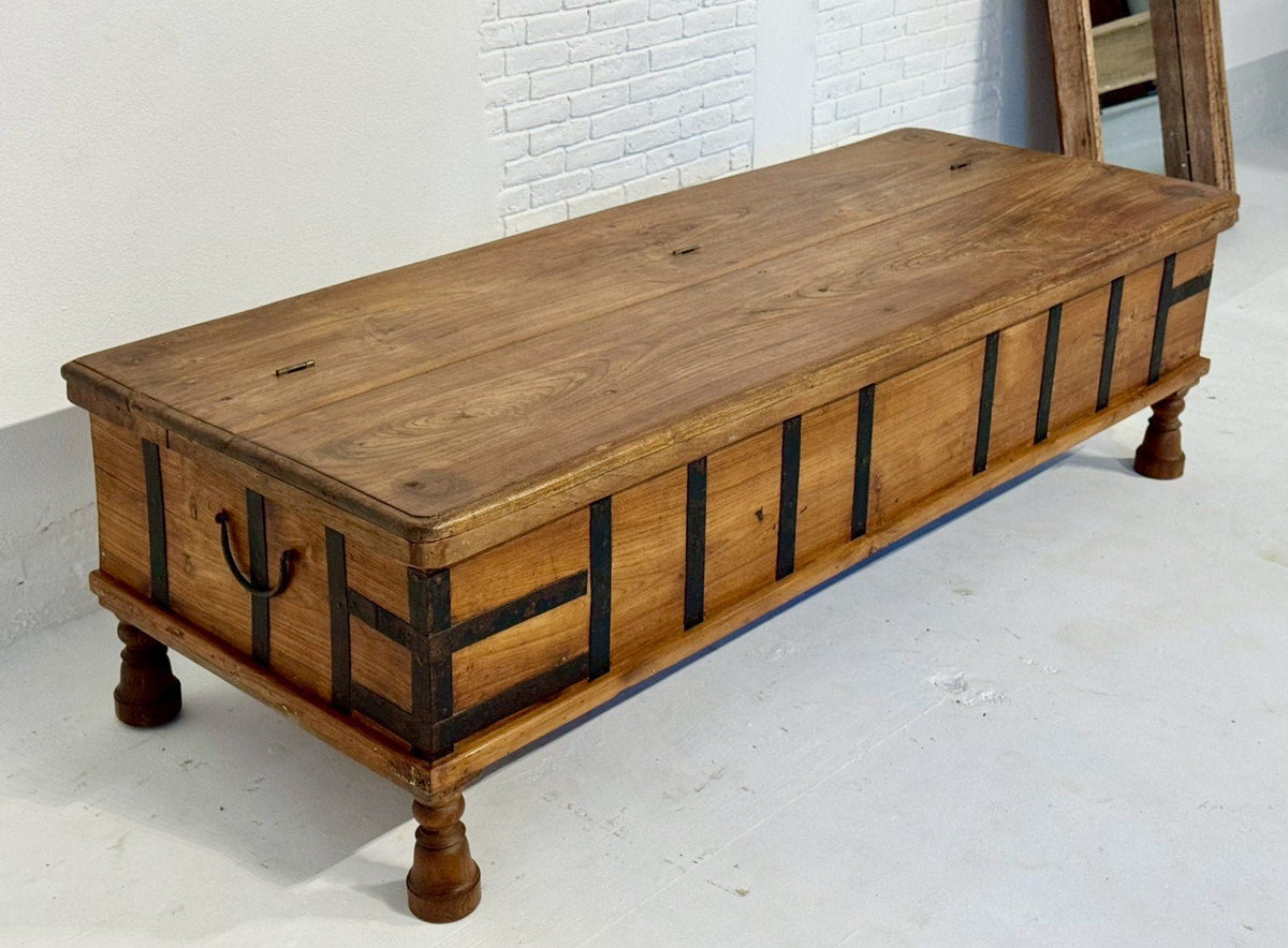 Mez Wooden Box Coffee Table – Coffee Table with Storage and Antique Rustic FinishW167 x D64 x 48 cm - RIVO HOMES