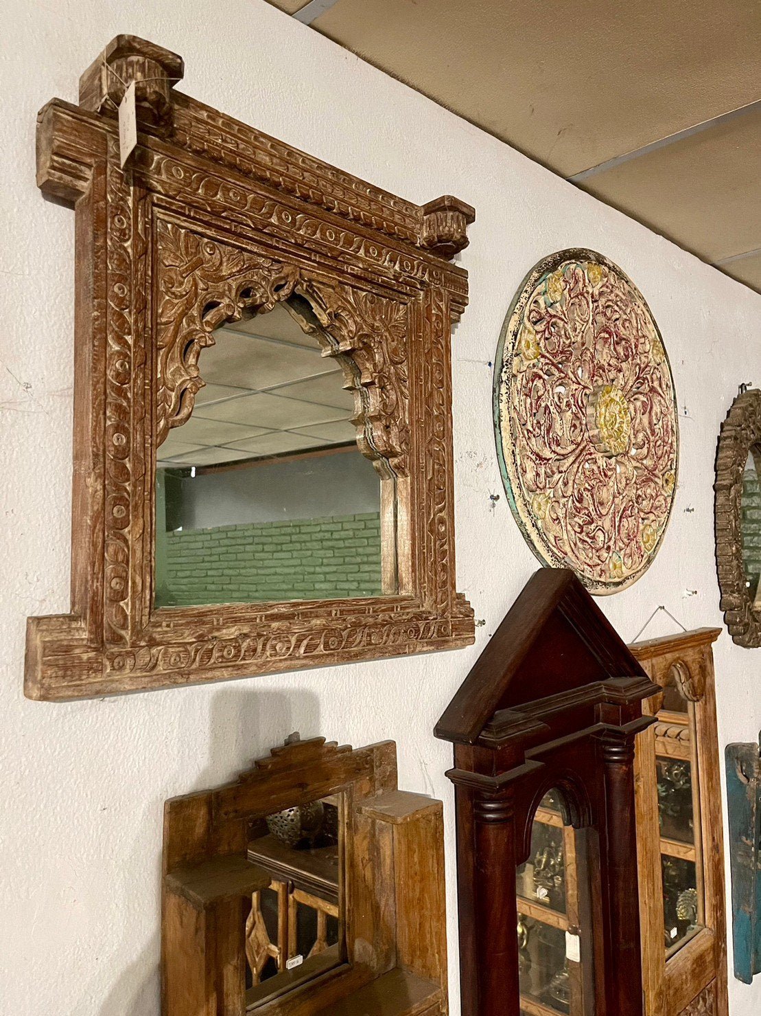 Mini Arched Wooden Hanging Mirror – Wooden Hanging Frame Mirrors with Jharokha Arch W54 x D9 x H55 cm. - RIVO HOMES
